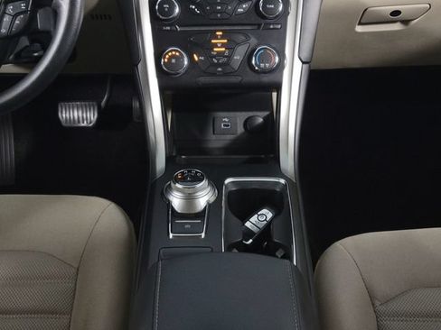 Used 2017 Ford Fusion SE FWD image 24