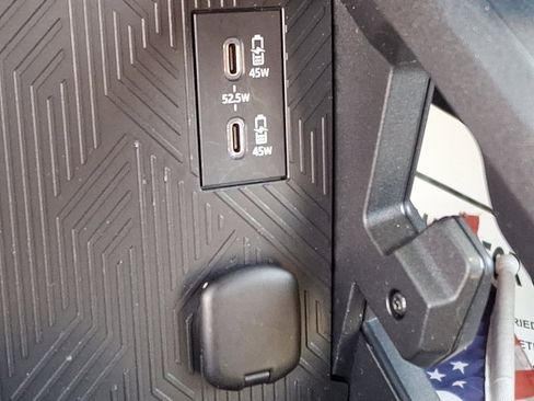 Used 2025 Toyota 4Runner SR5 image 25