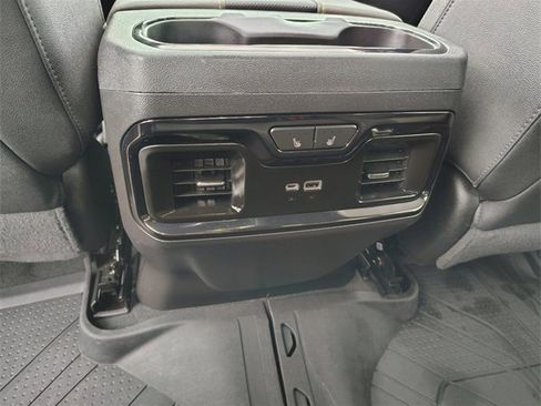 Used 2022 Chevrolet Silverado 1500 ZR2 w/ Technology Package image 33