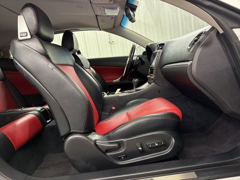 Used 2011 Lexus IS 350C image 32