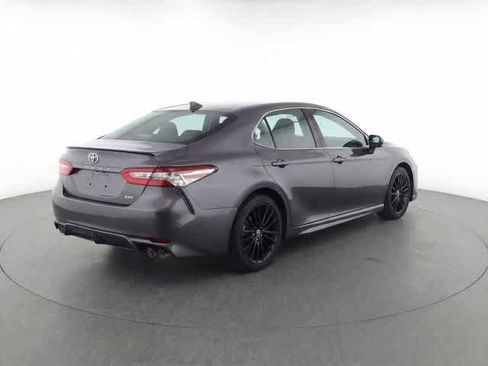 Used 2023 Toyota Camry XSE FWD image 5