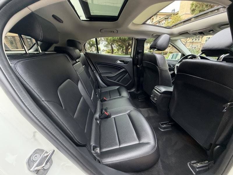 Used 2018 Mercedes-Benz GLA 250 4MATIC image 46