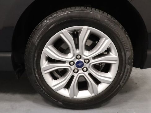 Used 2022 Ford Edge Titanium AWD/4WD image 27
