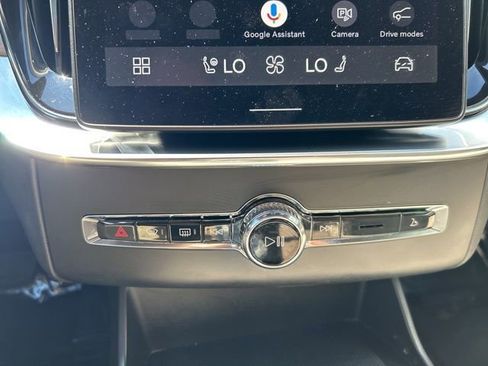 Used 2025 Volvo XC90 B5 Plus image 25