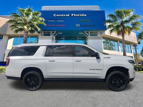 Used 2021 Chevrolet Suburban High Country w/ Premium Package AWD/4WD image 4
