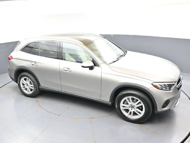 Used 2023 Mercedes-Benz GLC 300 4MATIC image 42