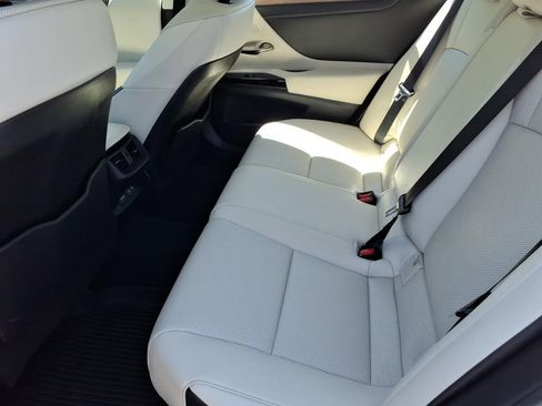 Used 2023 Lexus ES 350 w/ Premium Package FWD image 17