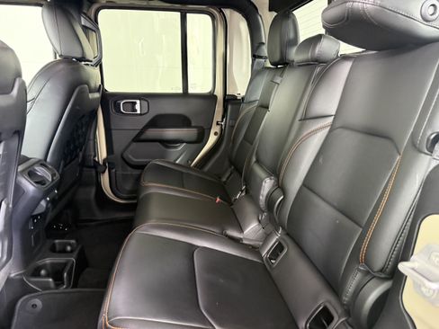 Used 2022 Jeep Gladiator Mojave w/ LED Lighting Group AWD/4WD image 13