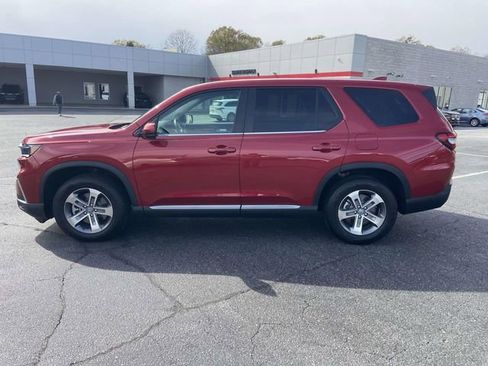 Used 2025 Honda Pilot EX-L image 6