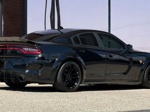 Used 2022 Dodge Charger SRT Hellcat w/ Harman/Kardon Audio Group RWD image 12