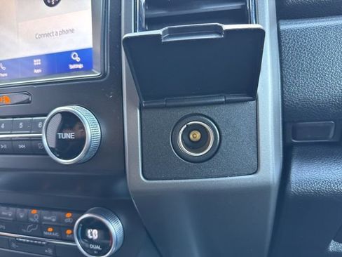 Used 2021 Ford Expedition XLT image 23