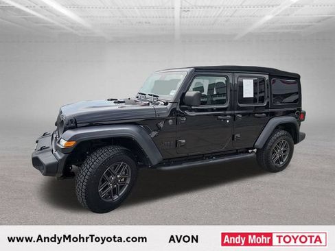 Used 2024 Jeep Wrangler Unlimited Sport AWD/4WD image 4