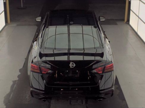 Used 2025 Nissan Altima 2.5 SR FWD image 10
