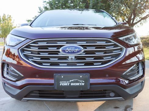 Used 2019 Ford Edge Titanium w/ Equipment Group 301A image 2