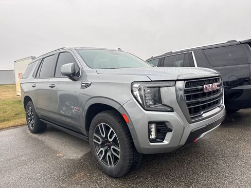Used 2023 GMC Yukon AT4 image 3