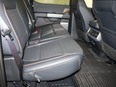 Used 2025 Ford F350 Lariat w/ Black Appearance Package image 18