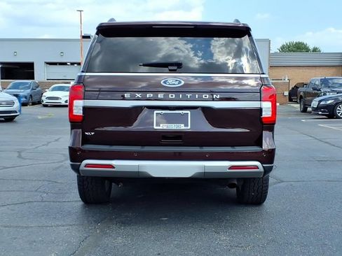 Used 2024 Ford Expedition XLT AWD/4WD image 5