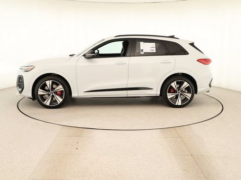 New 2026 Audi SQ5 Premium Plus AWD/4WD image 2