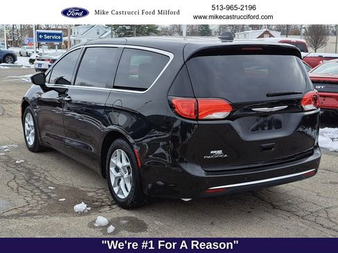Used 2018 Chrysler Pacifica Touring Plus w/ Tire & Wheel Group image 3