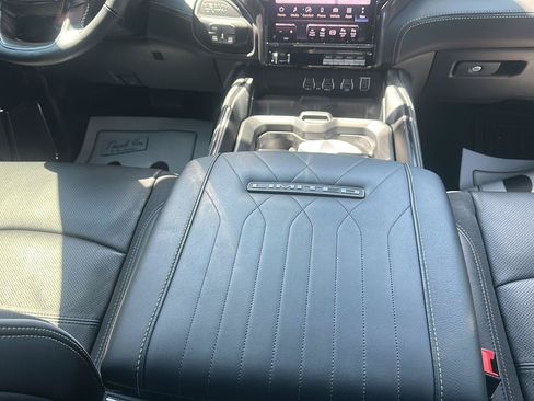 Used 2026 RAM 3500 Limited AWD/4WD image 24