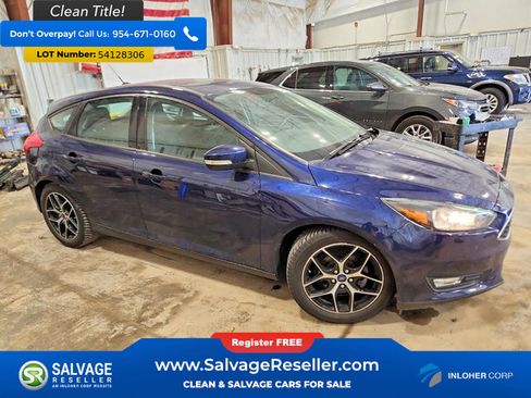Used 2017 Ford Focus SEL w/ Cold Weather Package FWD image 5