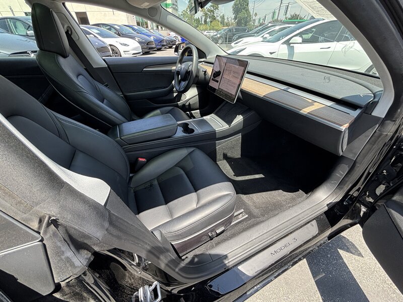 Used 2023 Tesla Model 3 Standard Range RWD image 18