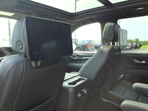 Used 2024 GMC Yukon Denali w/ Denali Reserve Package AWD/4WD image 13