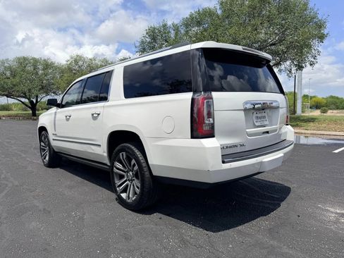 Used 2019 GMC Yukon XL Denali w/ Denali Ultimate Package image 5