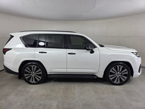 Used 2025 Lexus LX 700h Luxury w/ Appearance Package AWD/4WD image 3