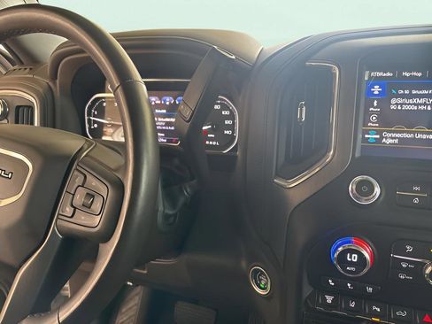 Used 2023 GMC Sierra 2500 Denali w/ Denali Ultimate Package AWD/4WD image 9