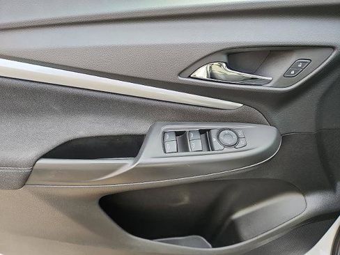 Certified 2023 Chevrolet Bolt EUV LT w/ Driver Confidence Package image 12