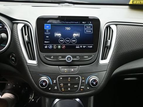 Used 2024 Chevrolet Malibu LT FWD image 24