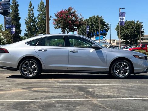 Used 2023 Honda Accord EX image 8