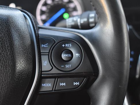 Used 2021 Toyota Venza Limited image 25