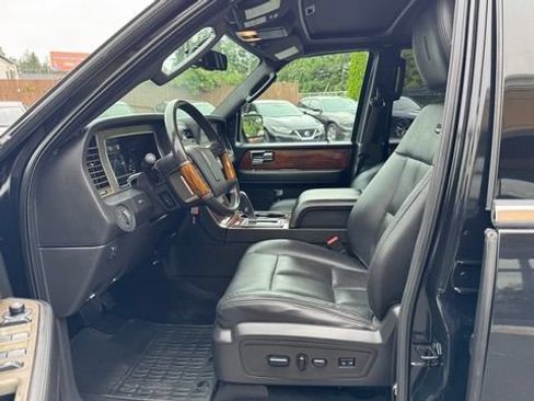 Used 2012 Lincoln Navigator L 4WD image 9