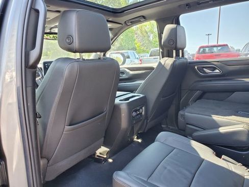 Used 2022 Chevrolet Tahoe LT w/ Luxury Package AWD/4WD image 15