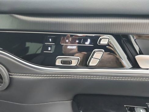 New 2026 Jeep Grand Wagoneer Summit image 35