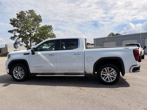 Used 2021 GMC Sierra 1500 SLT AWD/4WD image 9