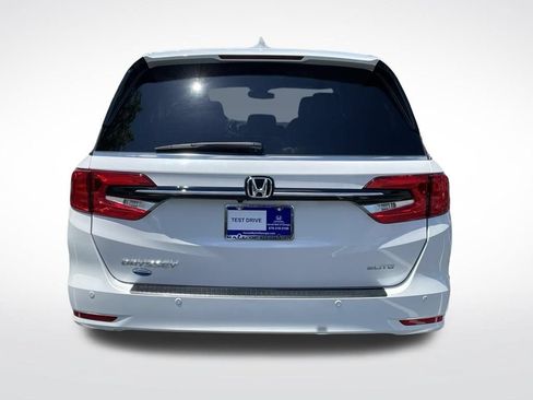 Certified 2024 Honda Odyssey Elite image 5