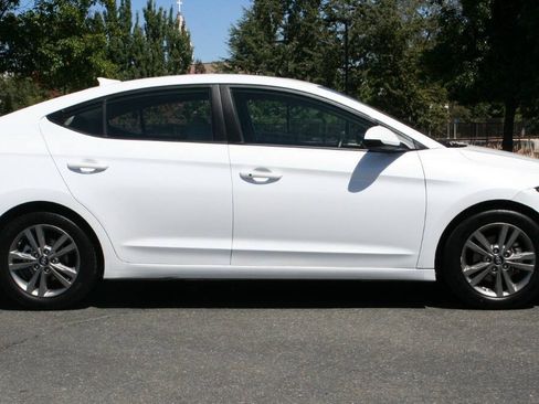 Used 2018 Hyundai Elantra Value Edition w/ Cargo Package FWD image 4