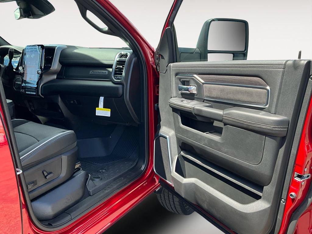 New 2026 RAM 3500 Laramie AWD/4WD image 9