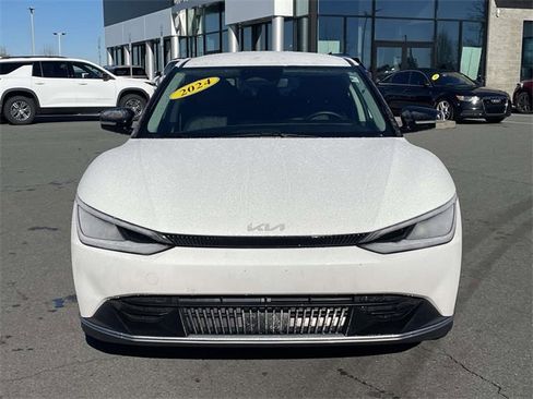 Used 2024 Kia EV6 Light image 8