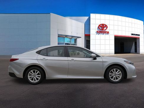 Used 2025 Toyota Camry LE FWD image 8
