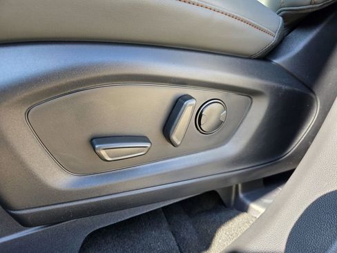 New 2026 Ford Explorer Active AWD/4WD image 18