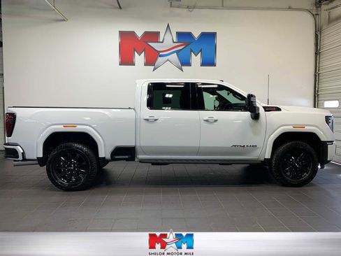Used 2024 GMC Sierra 2500 AT4 w/ AT4 Premium Plus Package image 1