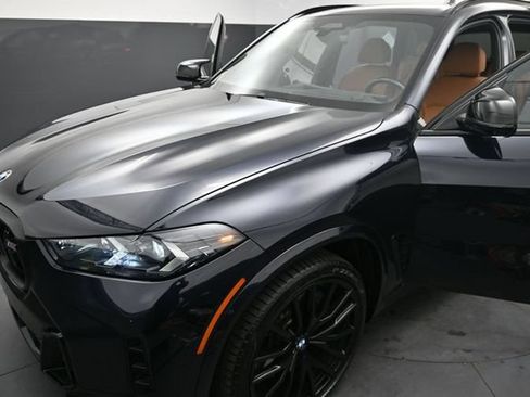Used 2024 BMW X5 M60i AWD/4WD image 39