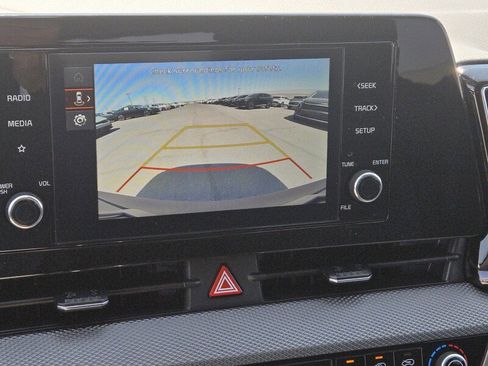 New 2025 Kia Sportage LX image 11