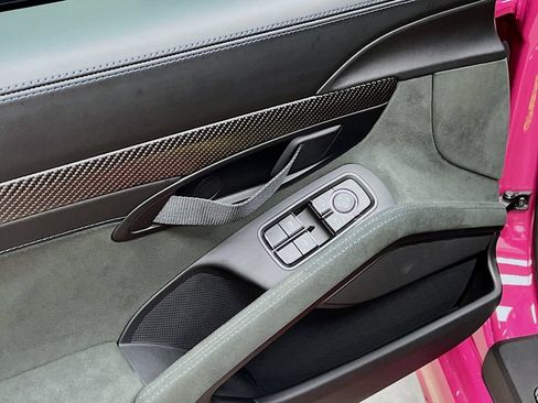 Certified 2025 Porsche 718 Cayman GT4 RS RWD image 19