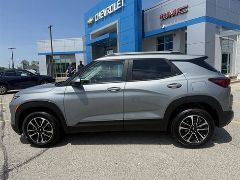 Certified 2025 Chevrolet TrailBlazer LT AWD/4WD image 3