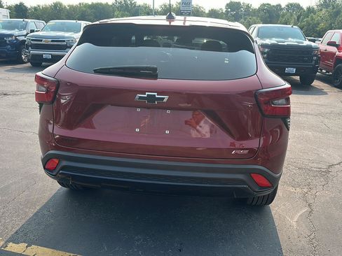 Used 2024 Chevrolet Trax RS w/ Driver Confidence Package FWD image 3